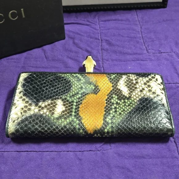 Gucci Python Continental Wallet With Tiger Head Closure With COA - Picture 4 of 16